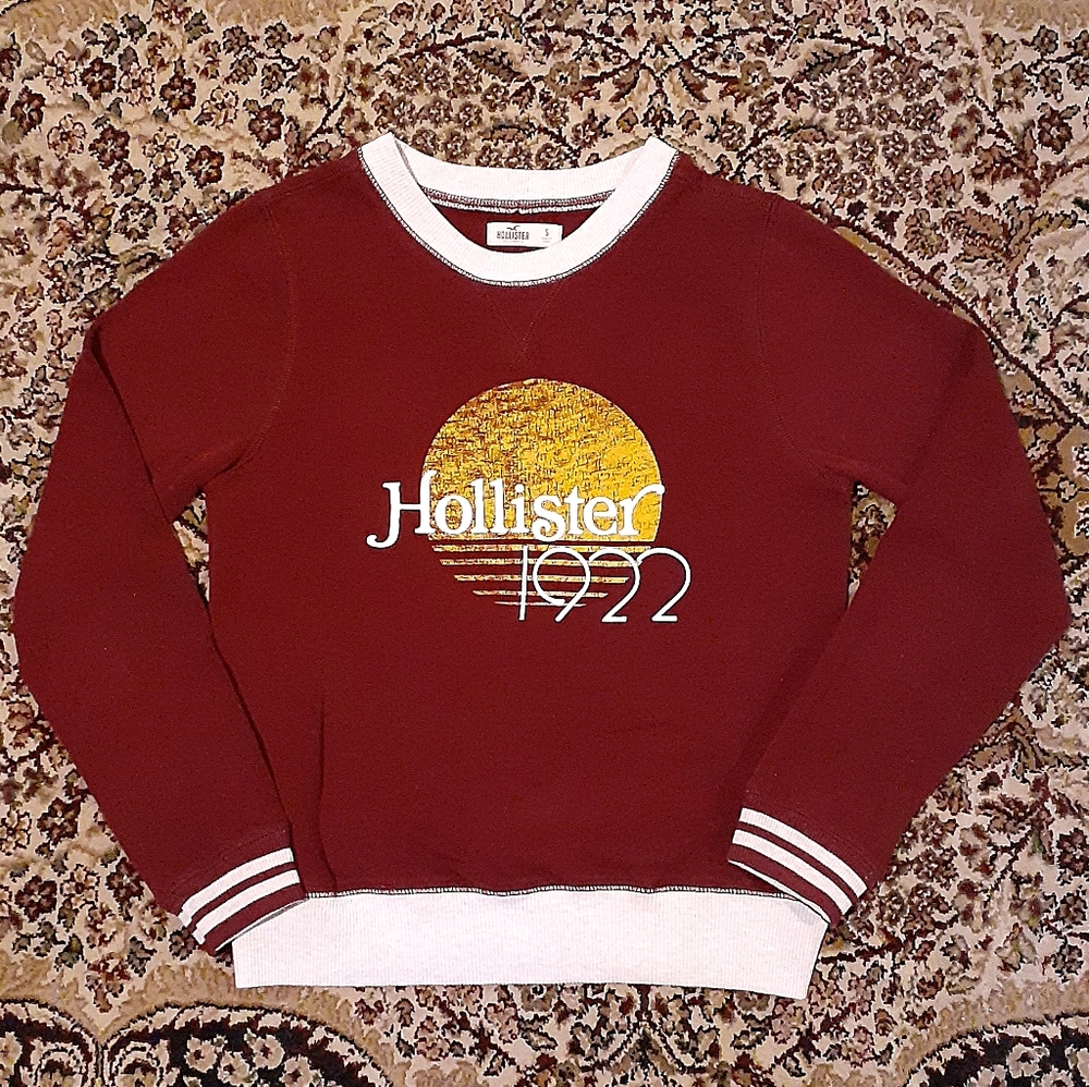 Hollister sweater